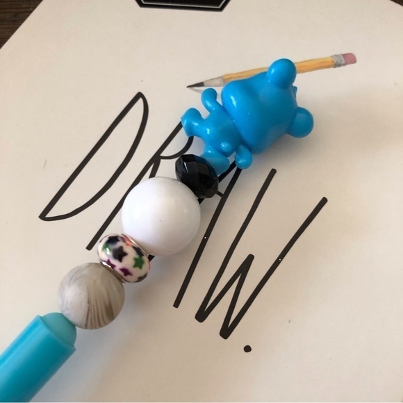 The Care Bears: Grumpy Bear handmade beaded pen - Picture 3 of 3